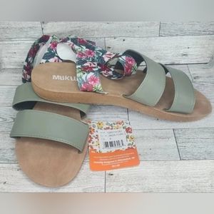MUK LUKS Sandals Size 9